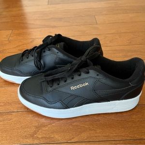 Women’s size 7 Reebok Club MEMT sneaker